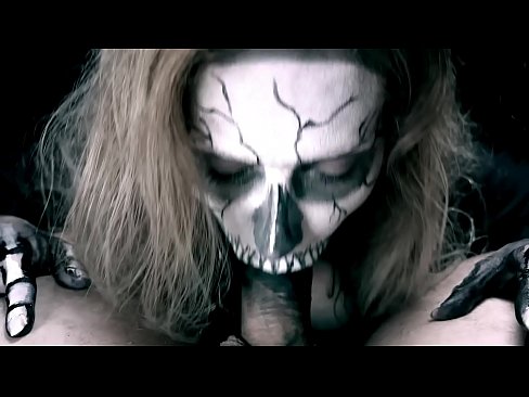❤️ Noia dimoni xuclant polla amb la seva boca negra i empassant semen. ❌ Vídeo porno al ca.yourxxxvideos.ru ❌️❤
